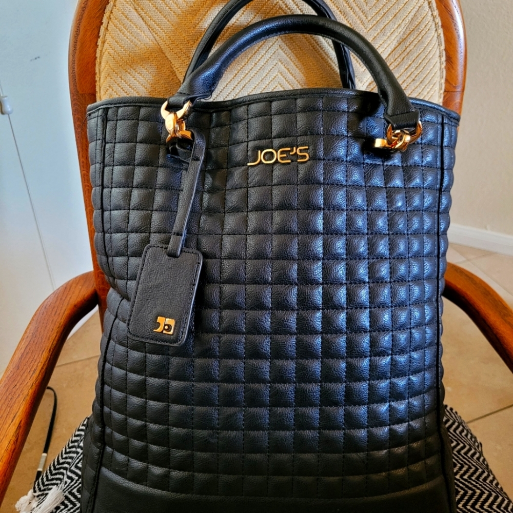 Joe's purse